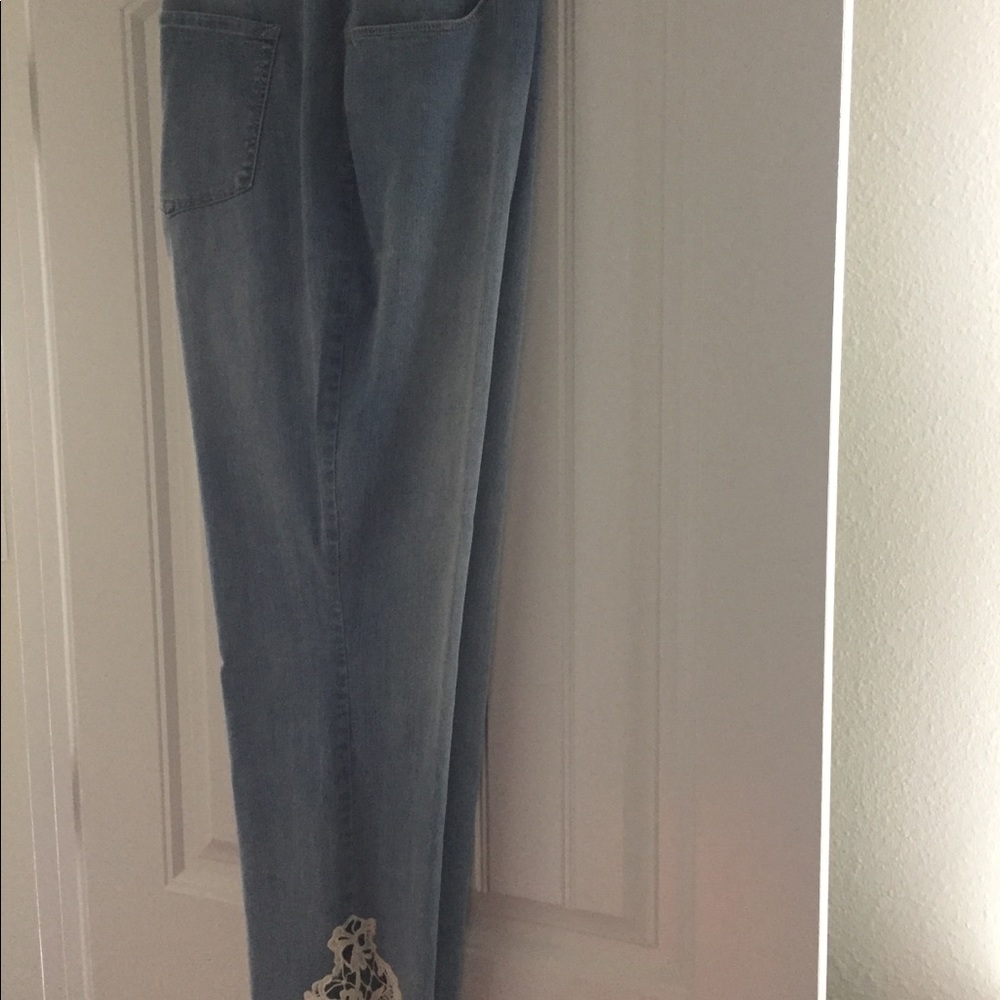 Women’s jeans